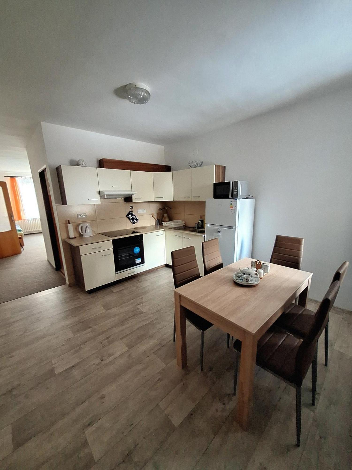 Apartman 254 ยันสแก ลาสเนีย ภายนอก รูปภาพ